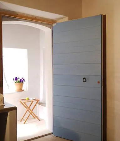 Borgo Petelia, Casa Chiarotti, Antica Casa Con Scala Esterna Nyaraló Strongoli